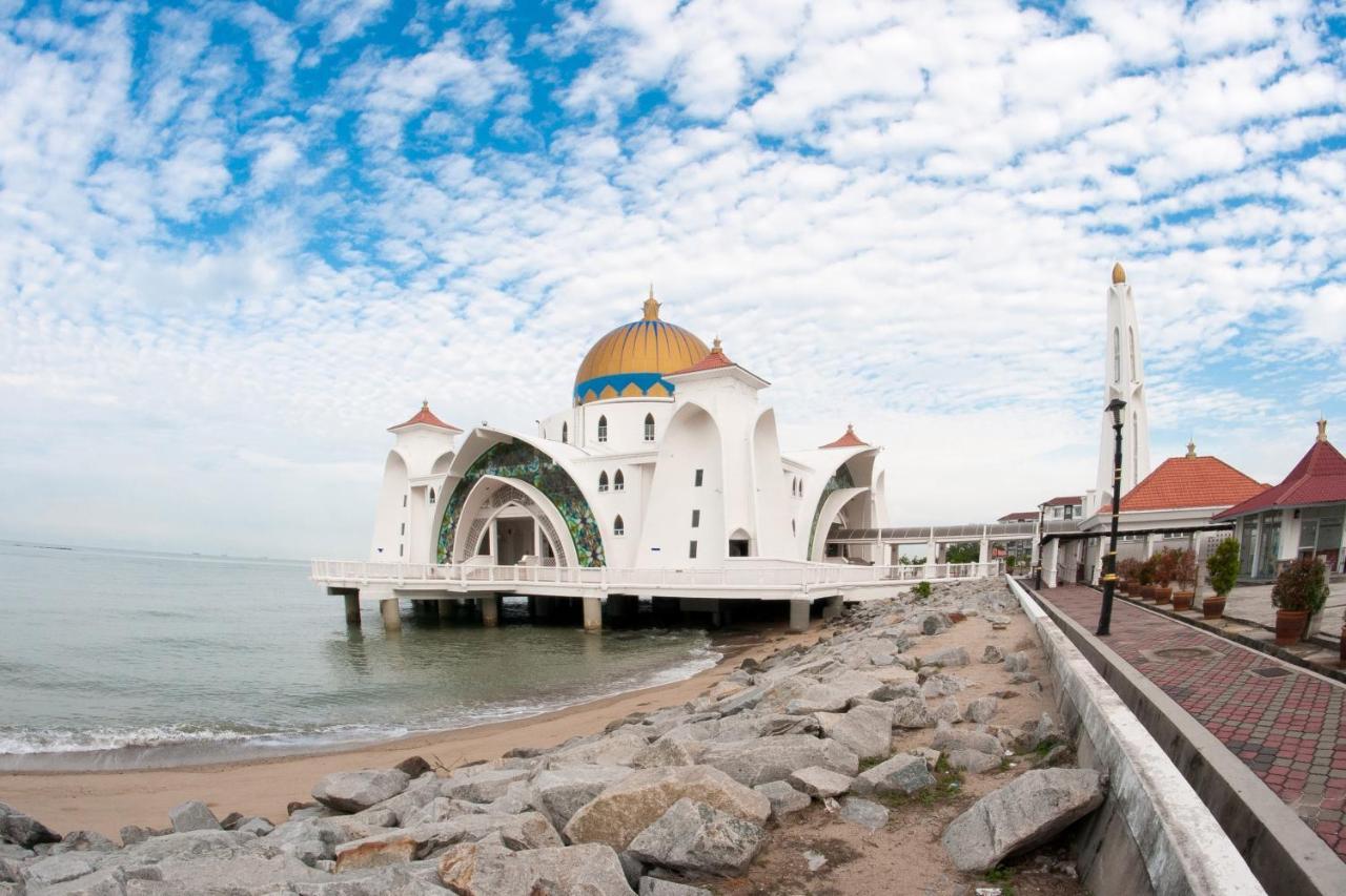 Swan Garden Hotel Malacca Exterior foto